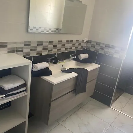 Βίλα Casa Ramysozo Saint-Barthelemy-le-Plain